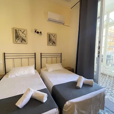 Balmes Centro Гостевой дом 2*