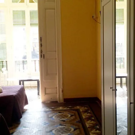 Casa de hóspedes Balmes Centro 2*