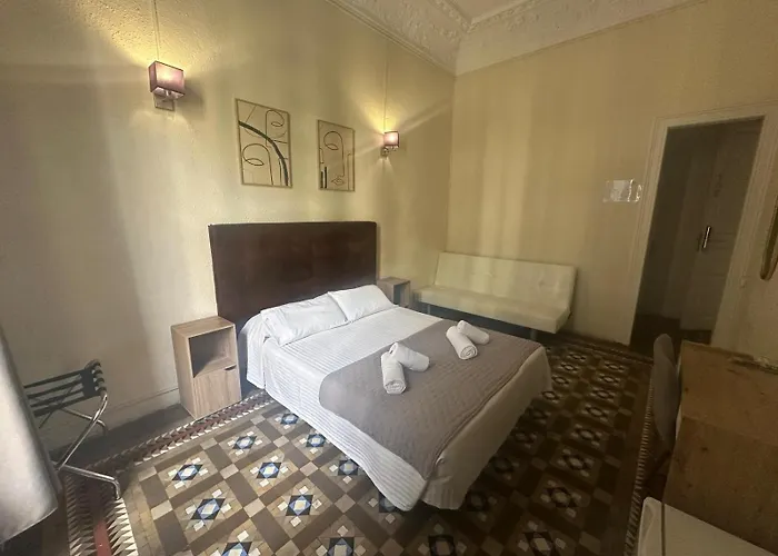بيت ضيافة هوستال بالميس سنترو 2*